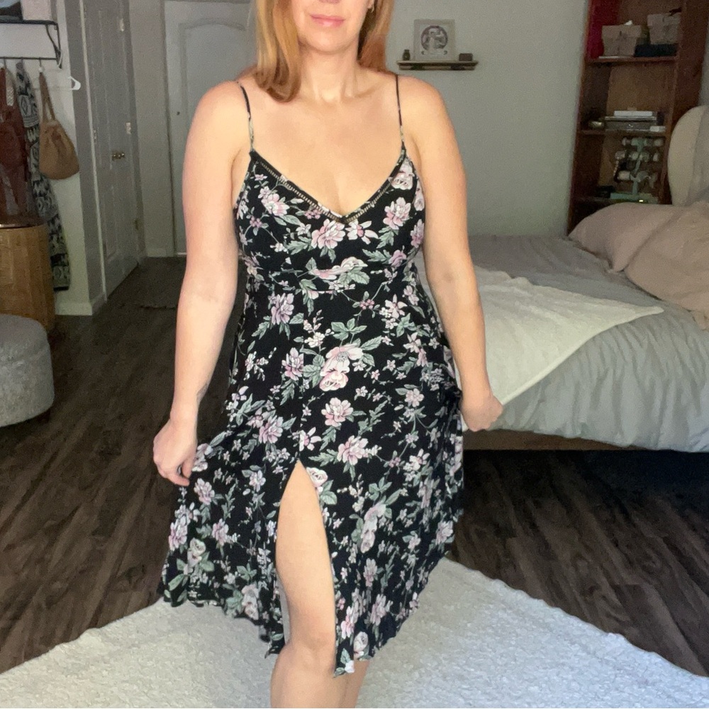 Lulus Floral print midi dress size M